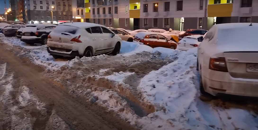 Почему стоит парковать машину зимой